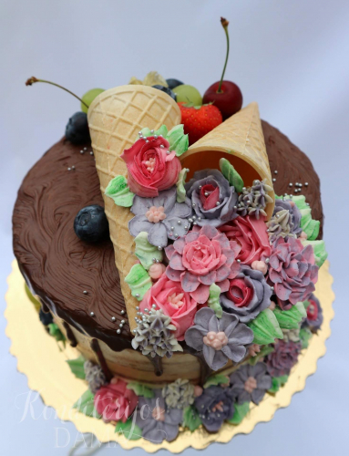 Su krėminėmis gėlėmis ir uogomis