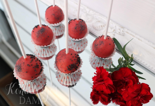 Pyragaičiai ant Pagaliuko