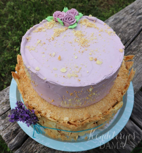 Levandomis kvepiantis tortukas