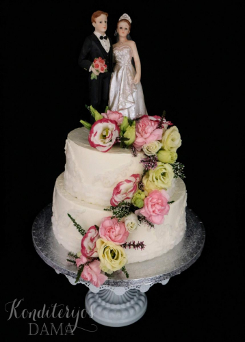 Vestuvinis su gėlėmis