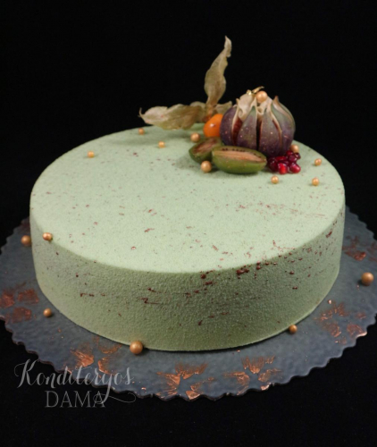 Įprastos formos prancūziško stiliaus tortukas