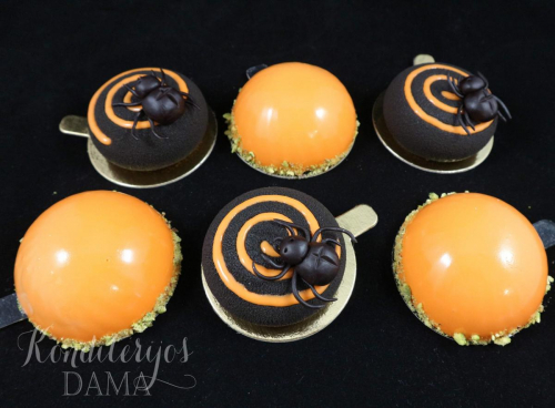 Pyragaičiai helovynui