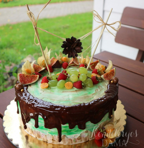 Šventei miško tema